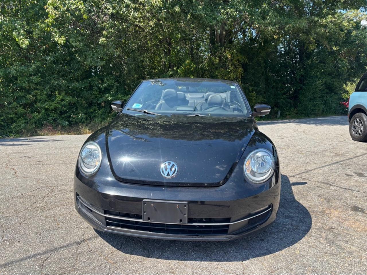 Volkswagen Beetle 2.0T Turbo Convertible 2013