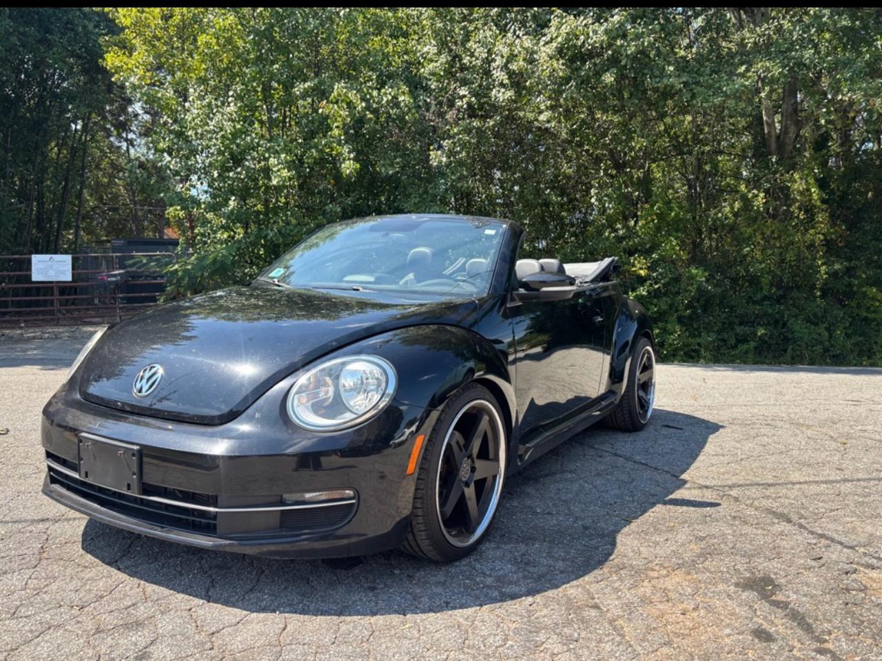 Volkswagen Beetle 2.0T Turbo Convertible 2013