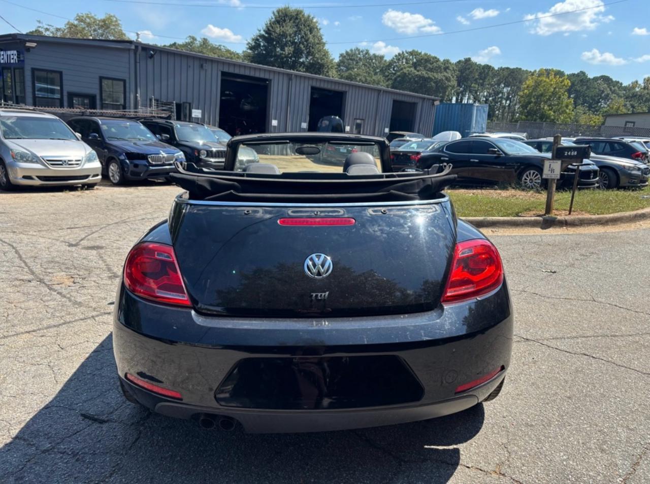 Volkswagen Beetle 2.0T Turbo Convertible 2013