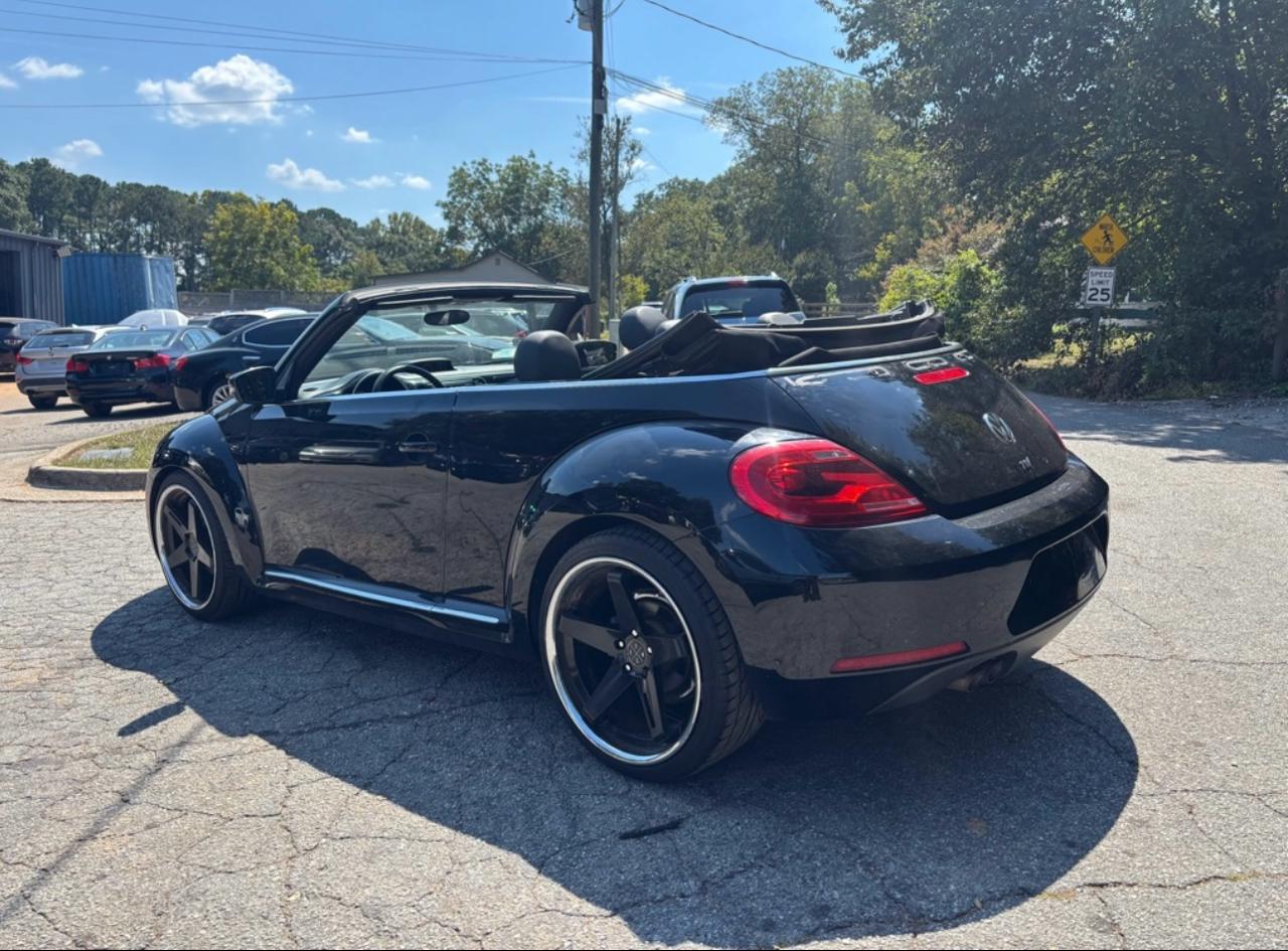 Volkswagen Beetle 2.0T Turbo Convertible 2013