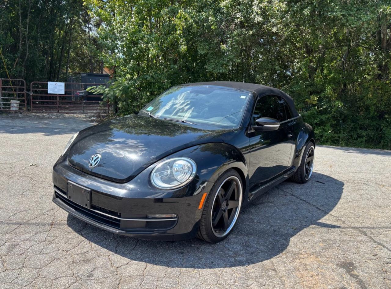 Volkswagen Beetle 2.0T Turbo Convertible 2013