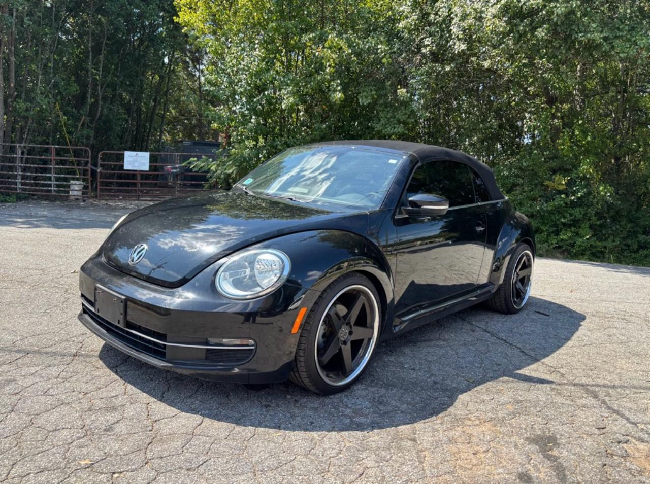 Volkswagen Beetle 2.0T Turbo Convertible 2013