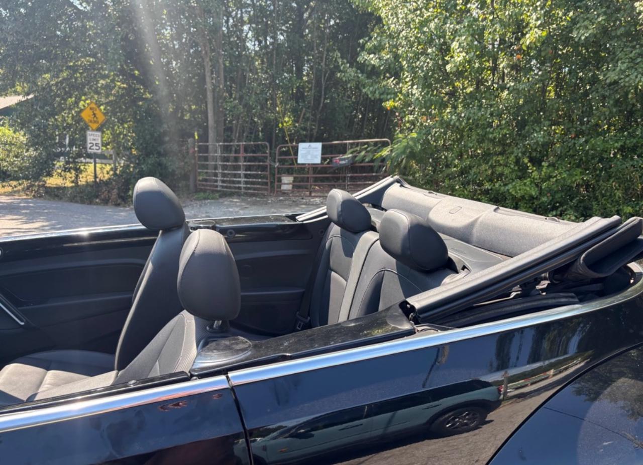 Volkswagen Beetle 2.0T Turbo Convertible 2013