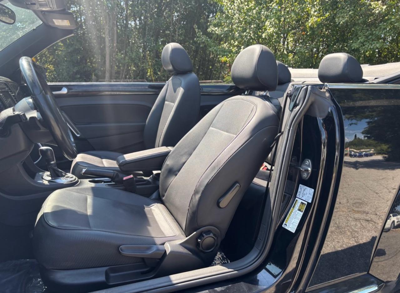 Volkswagen Beetle 2.0T Turbo Convertible 2013