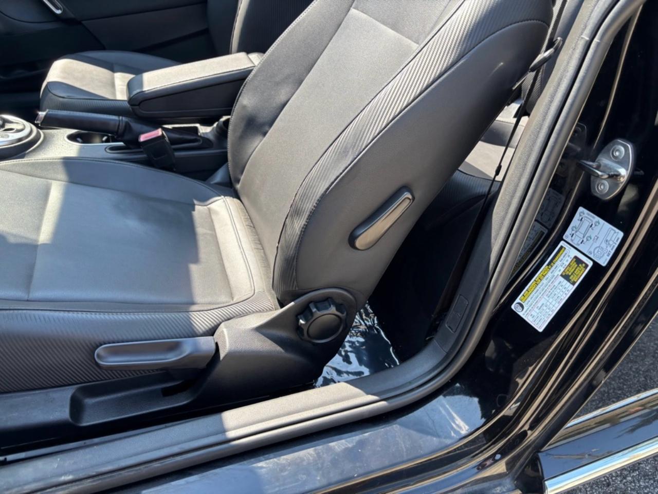 Volkswagen Beetle 2.0T Turbo Convertible 2013