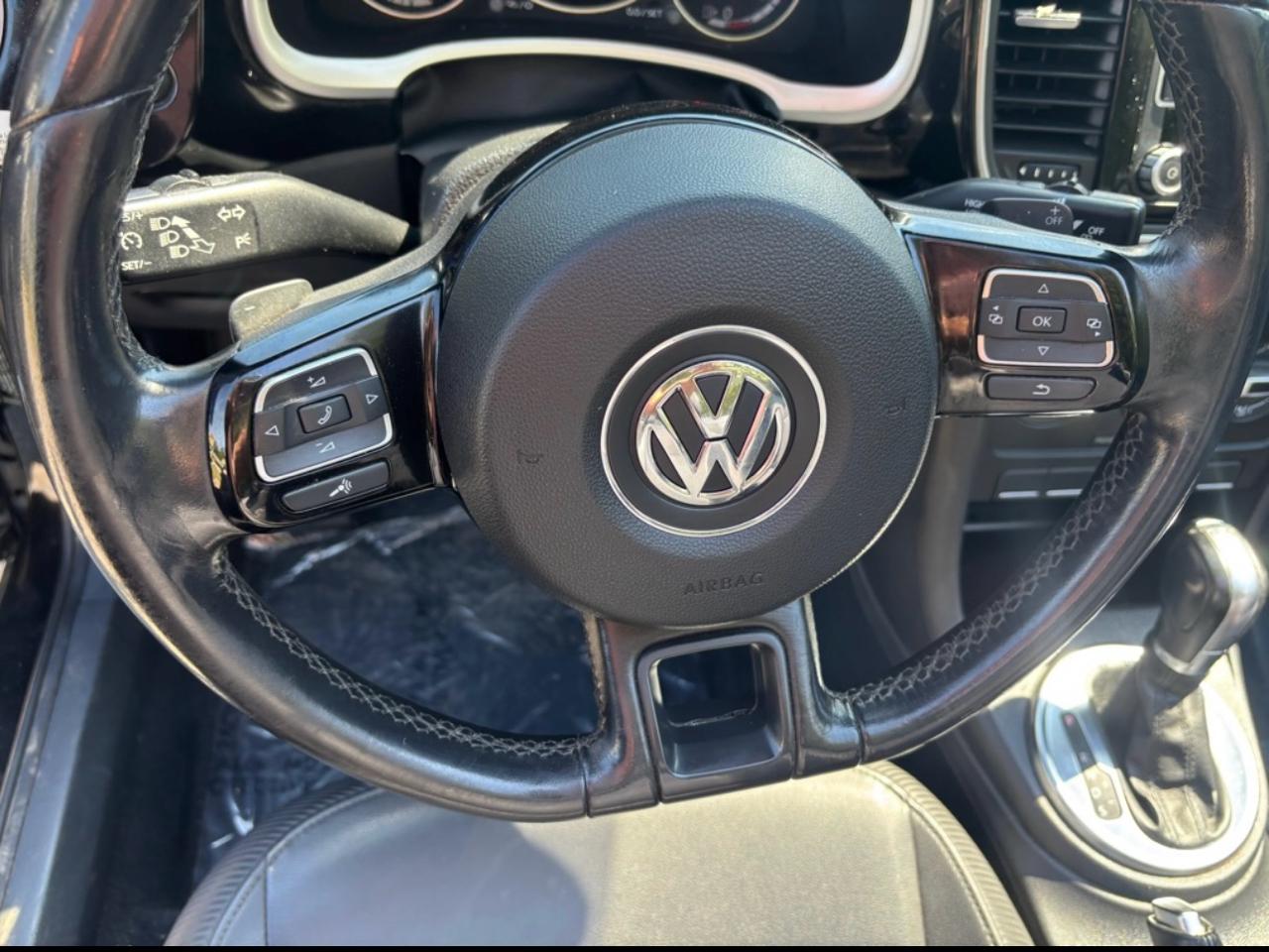 Volkswagen Beetle 2.0T Turbo Convertible 2013