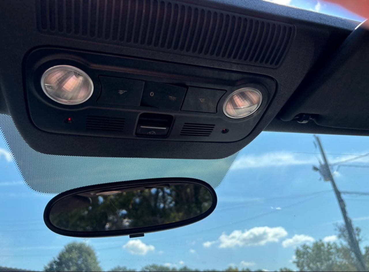 Volkswagen Beetle 2.0T Turbo Convertible 2013