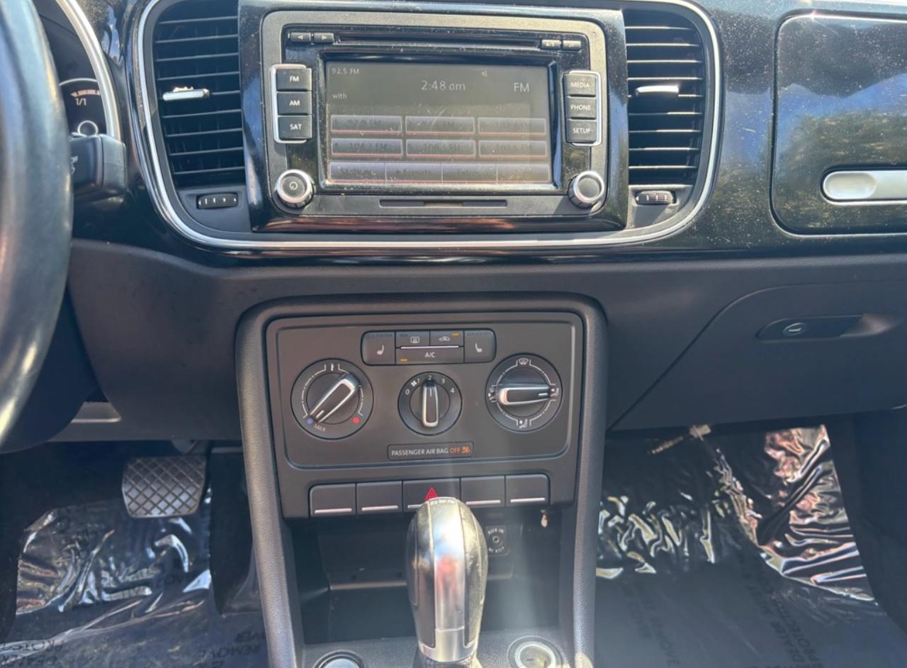 Volkswagen Beetle 2.0T Turbo Convertible 2013