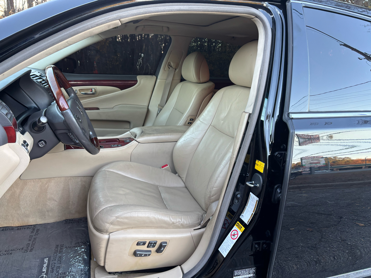 Lexus LS 460 Luxury Sedan 2008