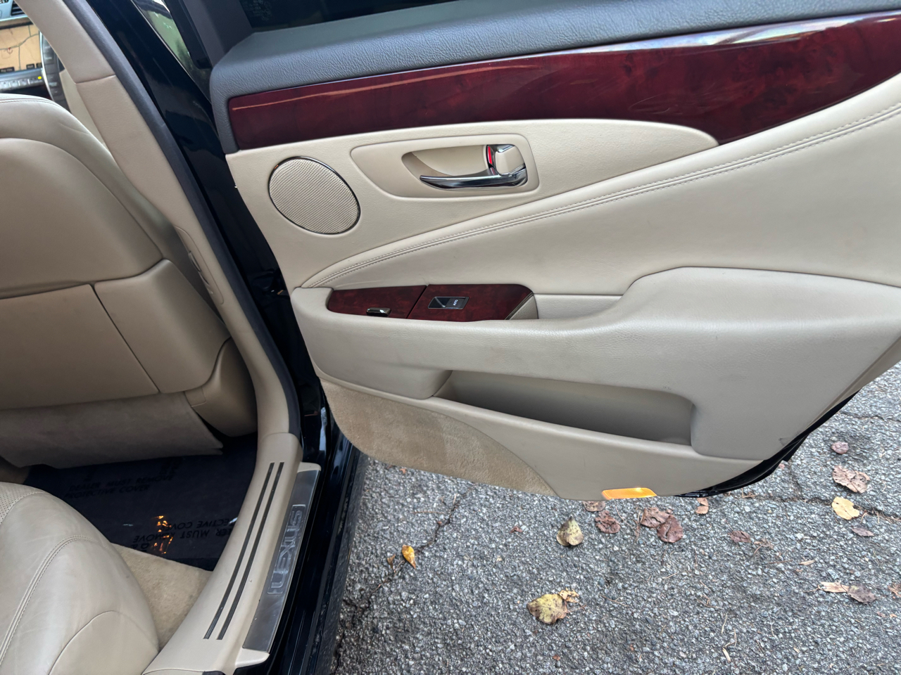 Lexus LS 460 Luxury Sedan 2008