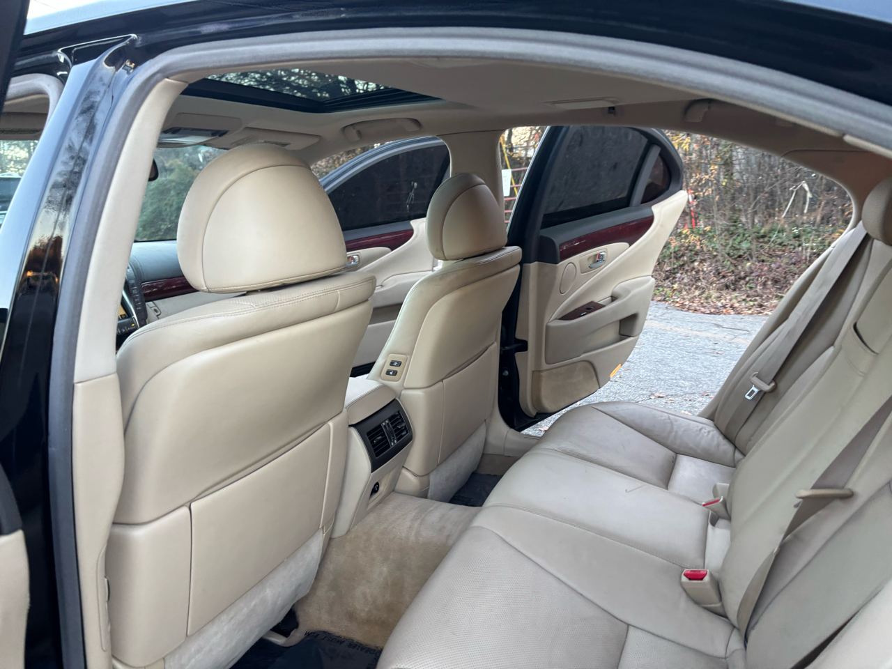 Lexus LS 460 Luxury Sedan 2008