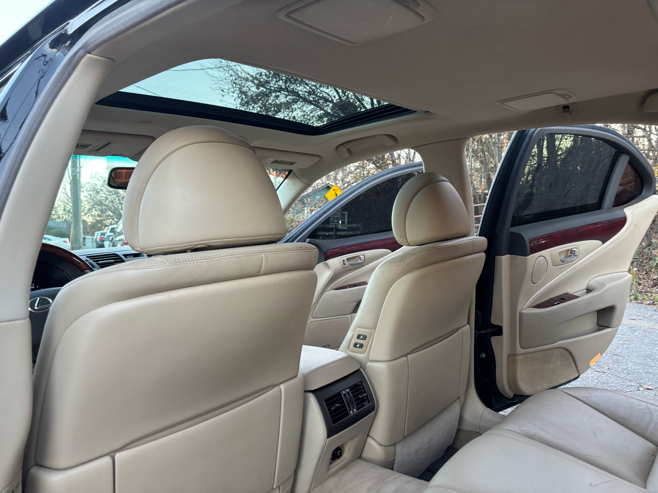 Lexus LS 460 Luxury Sedan 2008