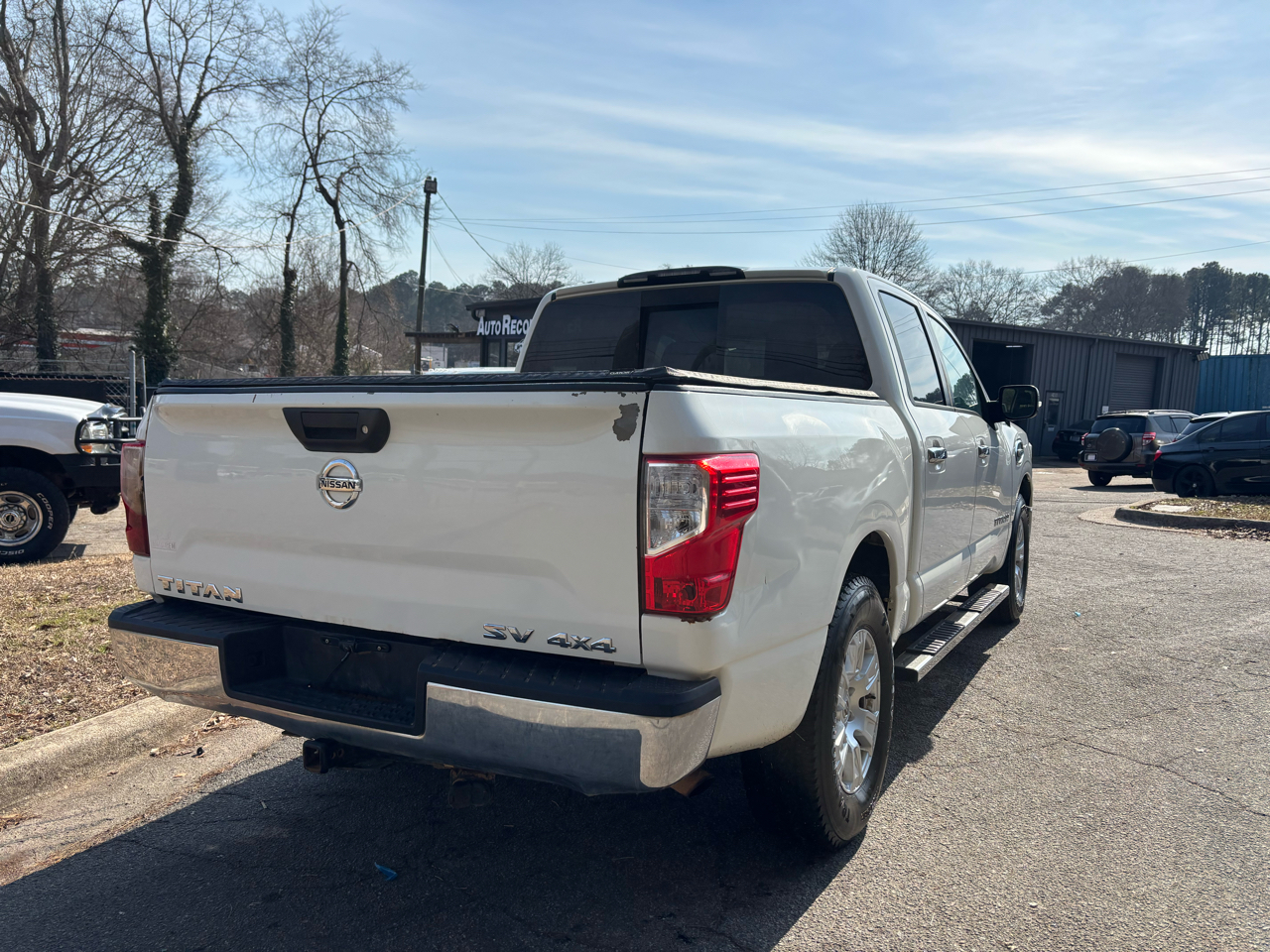 Nissan Titan Platinum Reserve Crew Cab 4WD 2017