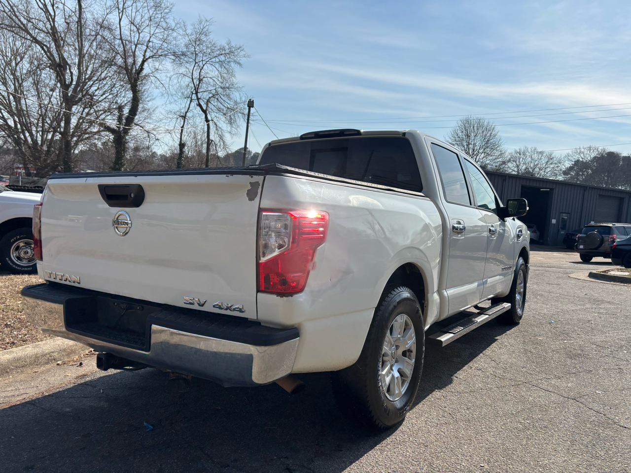 Nissan Titan Platinum Reserve Crew Cab 4WD 2017