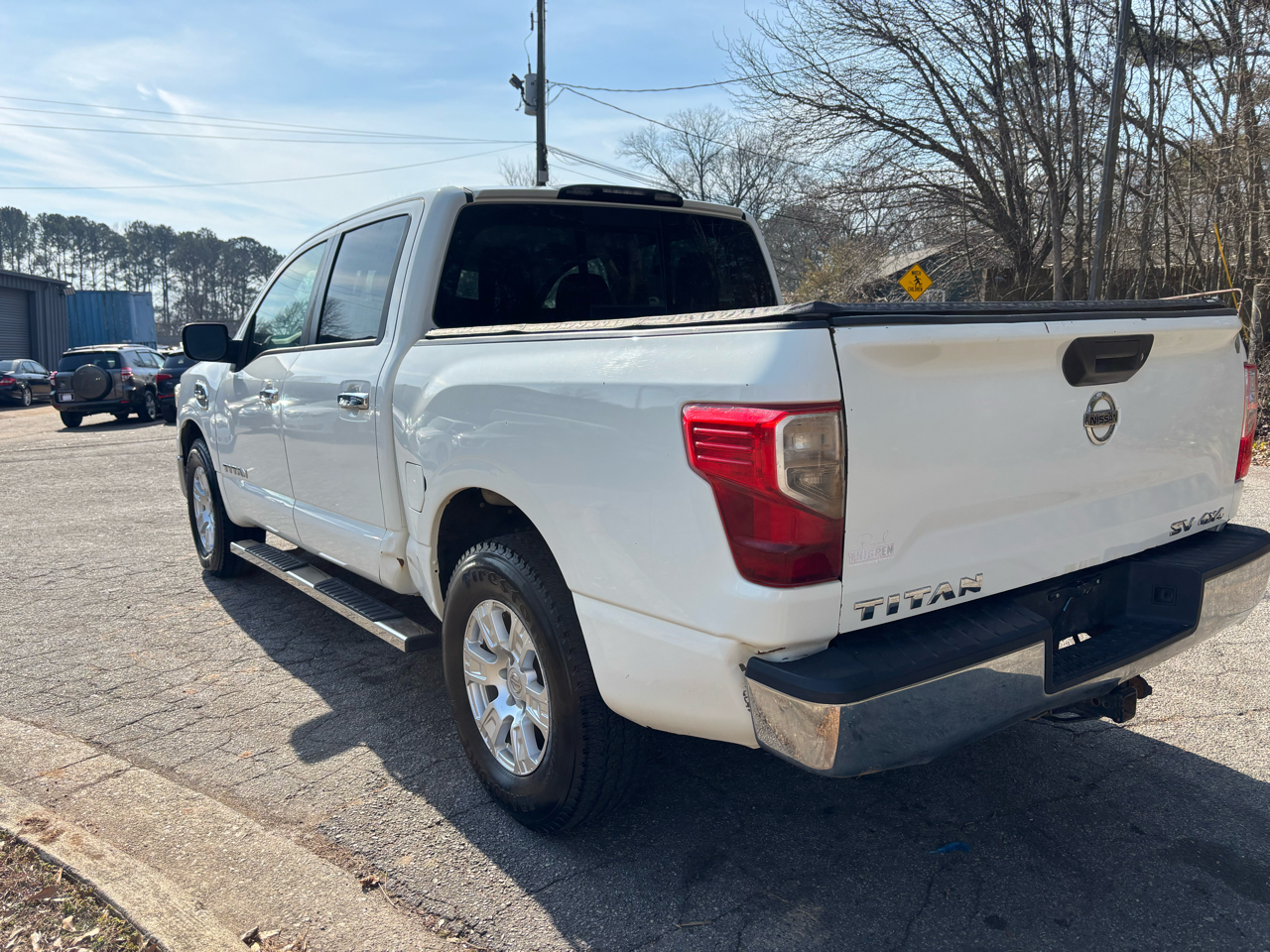 Nissan Titan Platinum Reserve Crew Cab 4WD 2017