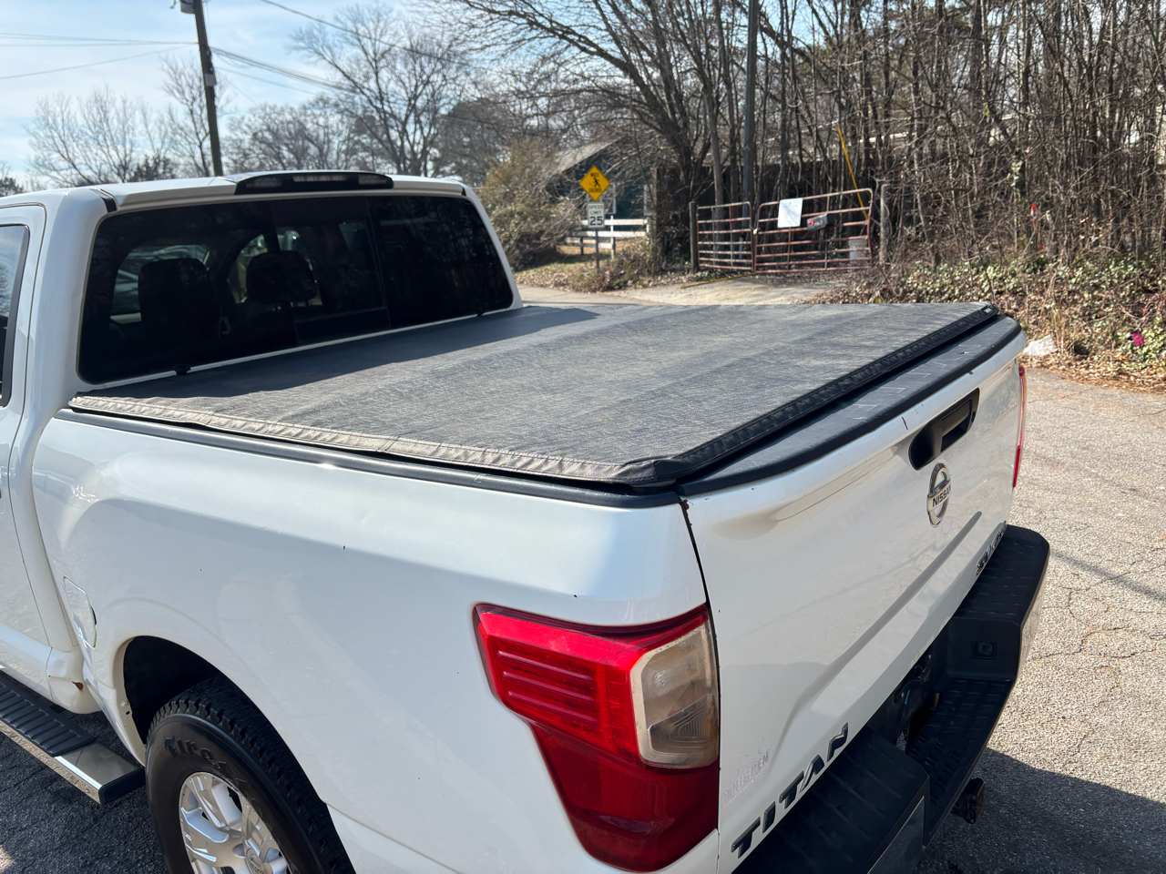 Nissan Titan Platinum Reserve Crew Cab 4WD 2017