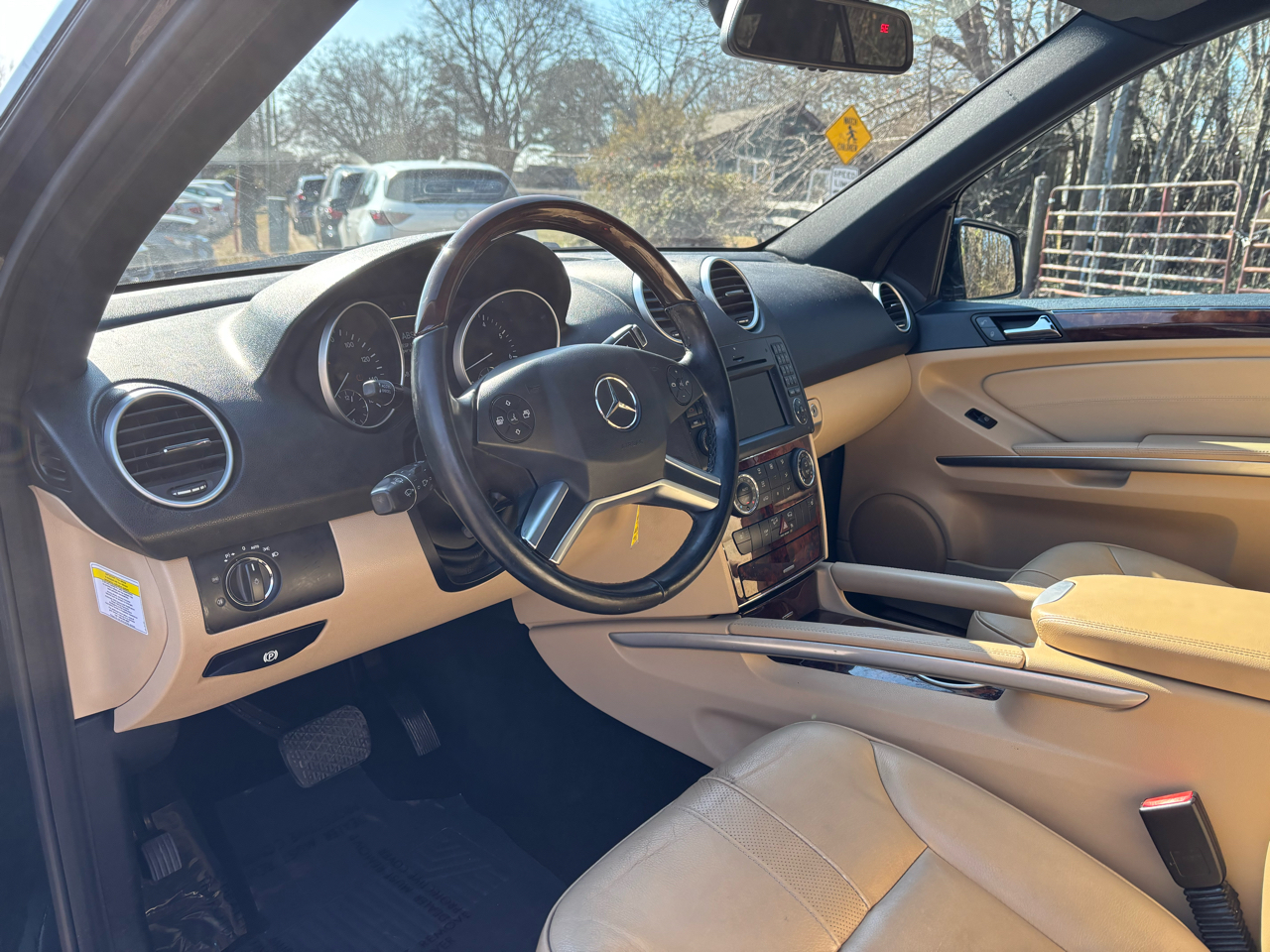 Mercedes-Benz M-Class ML350 4MATIC 2011