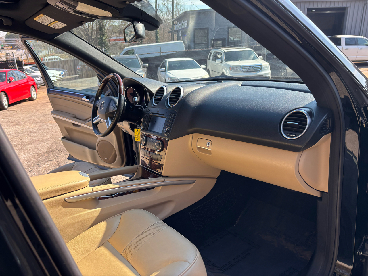 Mercedes-Benz M-Class ML350 4MATIC 2011