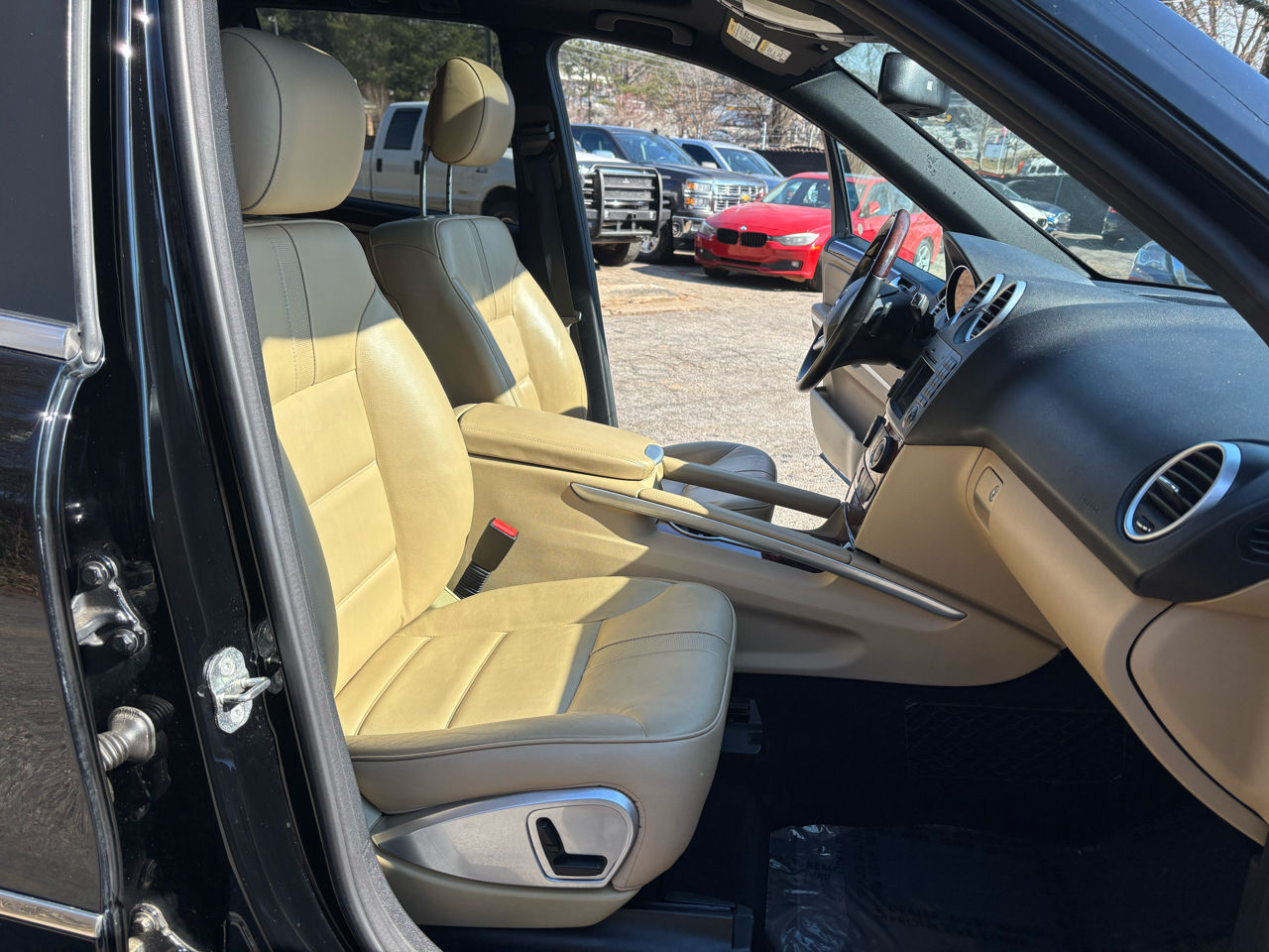 Mercedes-Benz M-Class ML350 4MATIC 2011