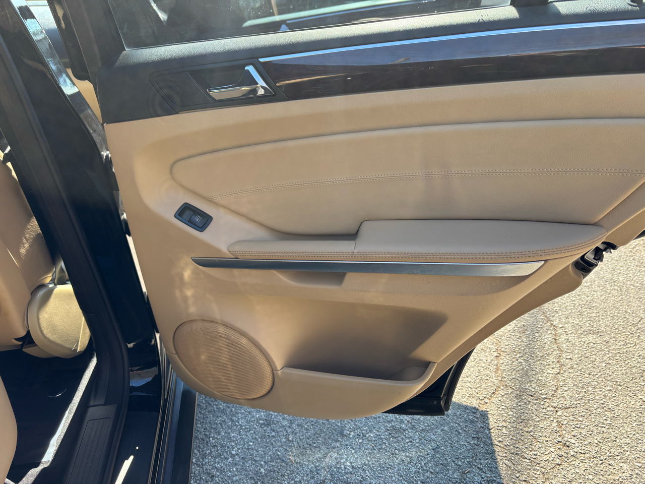 Mercedes-Benz M-Class ML350 4MATIC 2011