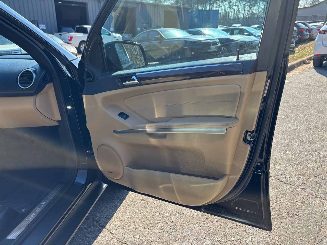 Mercedes-Benz M-Class ML350 4MATIC 2011