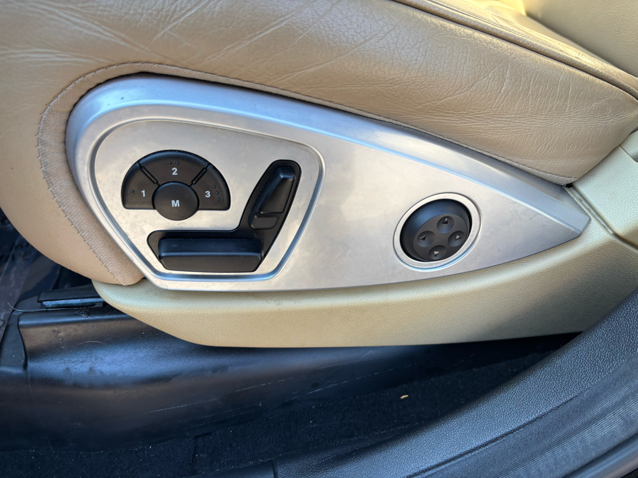 Mercedes-Benz M-Class ML350 4MATIC 2011