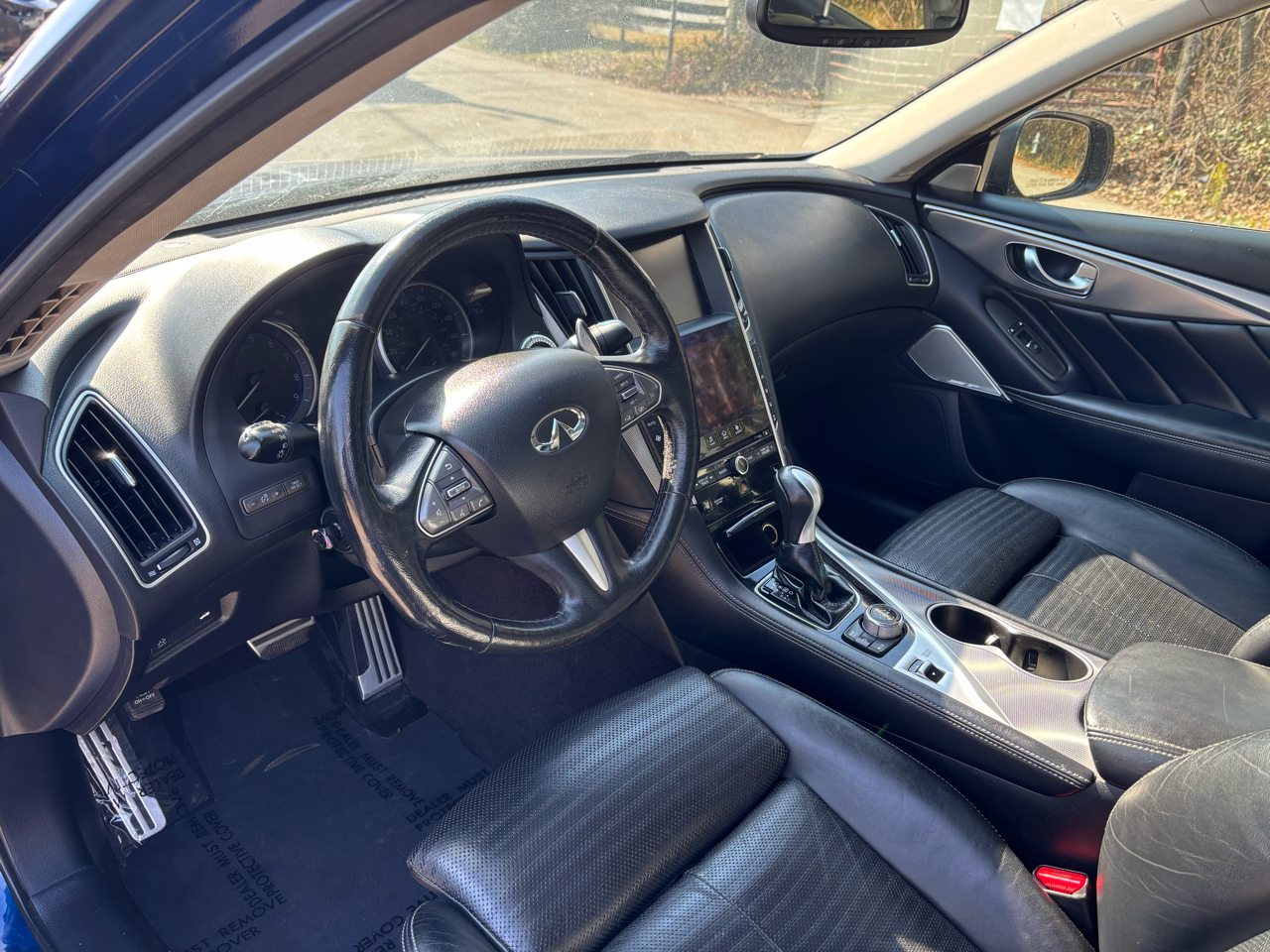 Infiniti Q50 Red Sport 400 AWD 2017