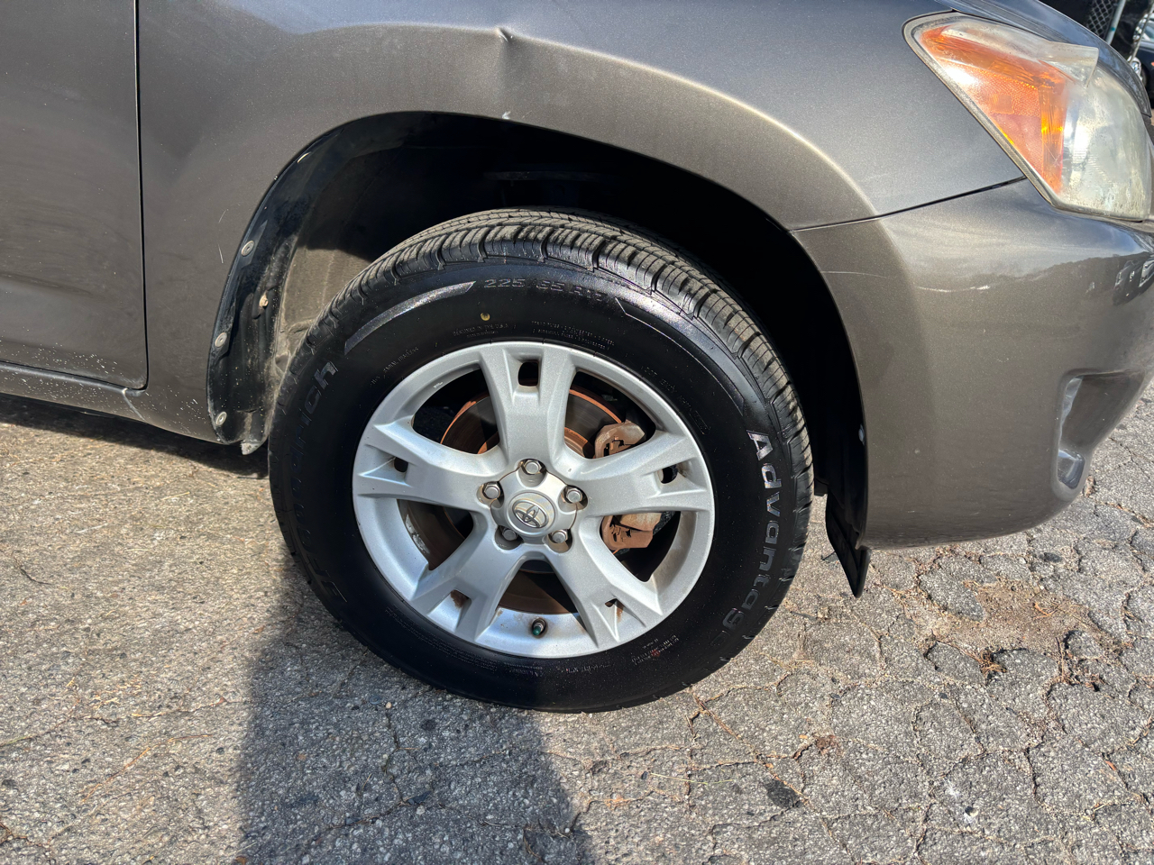 Toyota RAV4 Base V6 2WD 2012