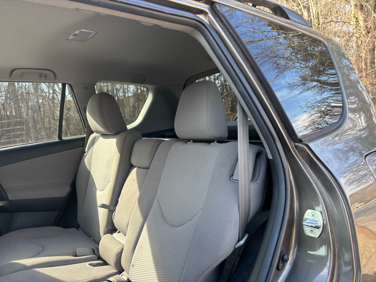 Toyota RAV4 Base V6 2WD 2012