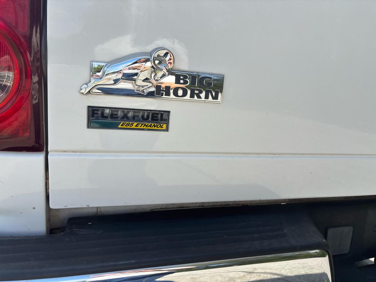 Dodge Ram 1500 SXT Quad Cab Long Bed 2WD 2008