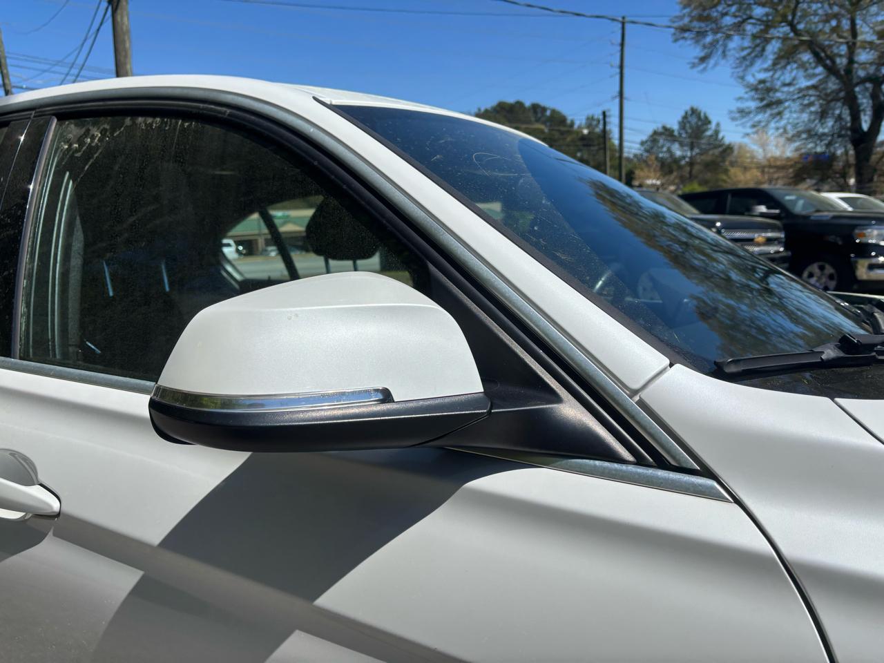 BMW 3-Series 330i SULEV Sedan 2017