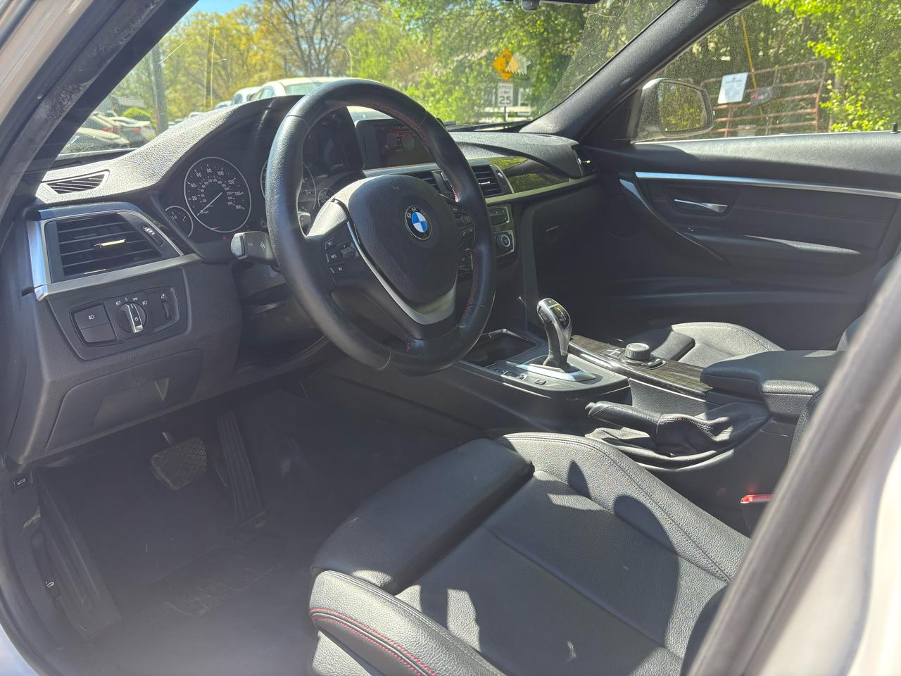 BMW 3-Series 330i SULEV Sedan 2017