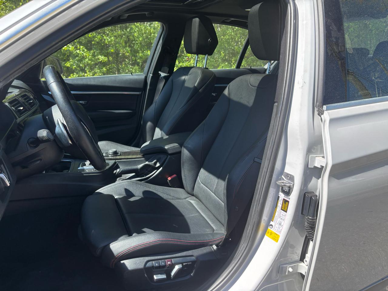 BMW 3-Series 330i SULEV Sedan 2017