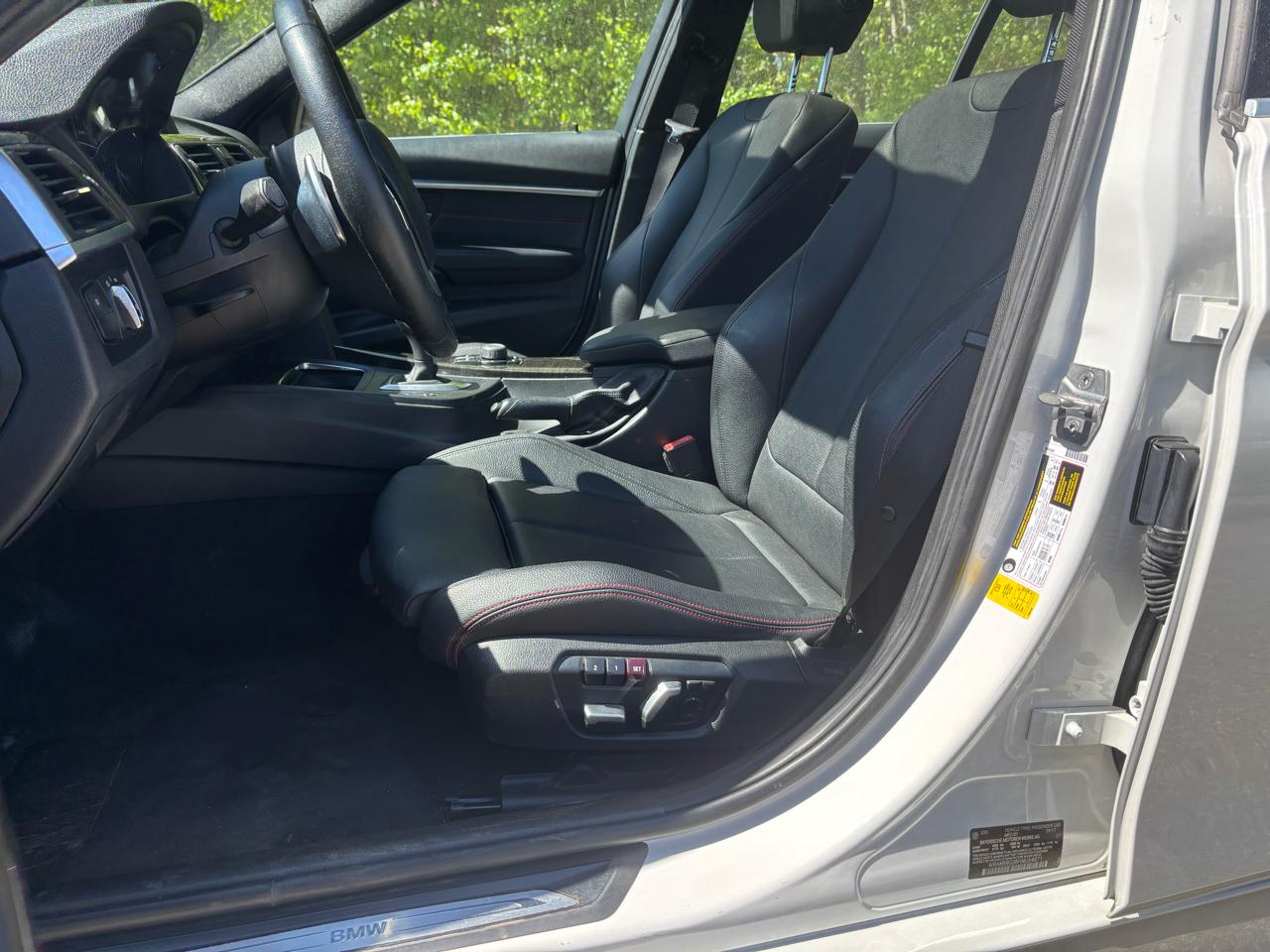 BMW 3-Series 330i SULEV Sedan 2017