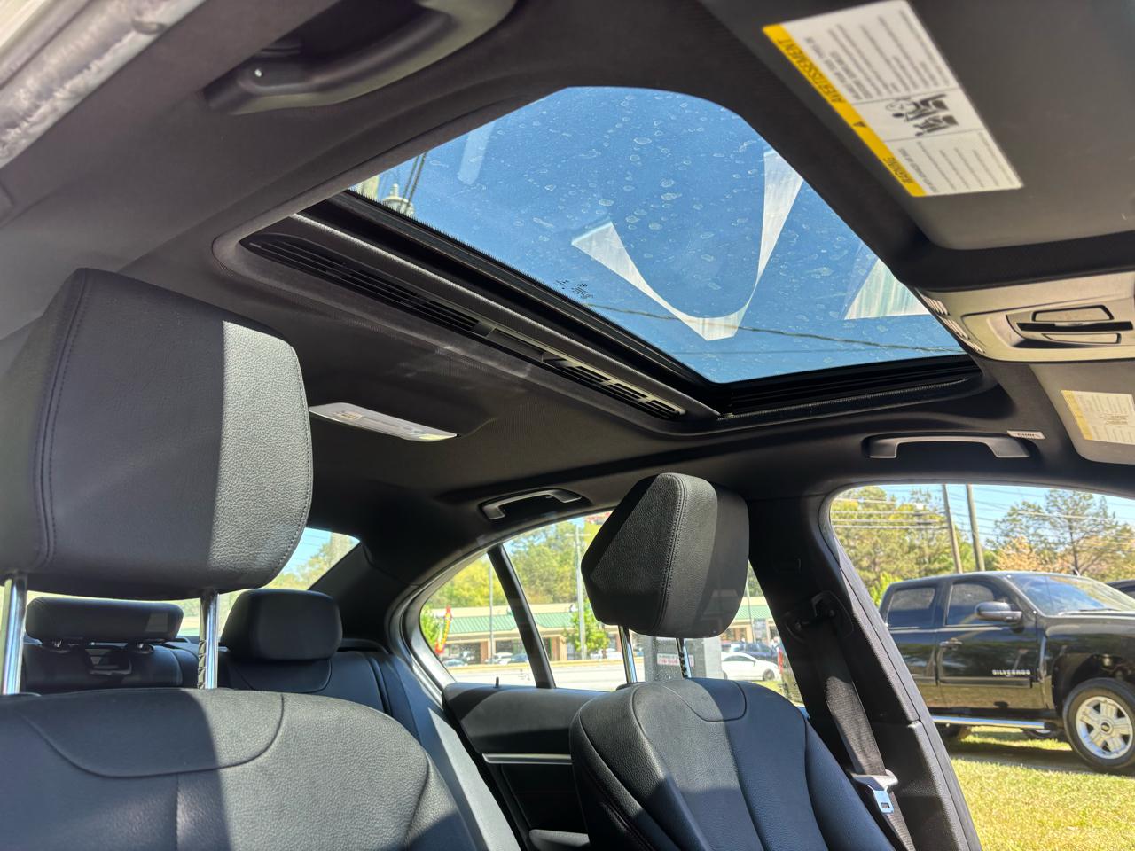 BMW 3-Series 330i SULEV Sedan 2017