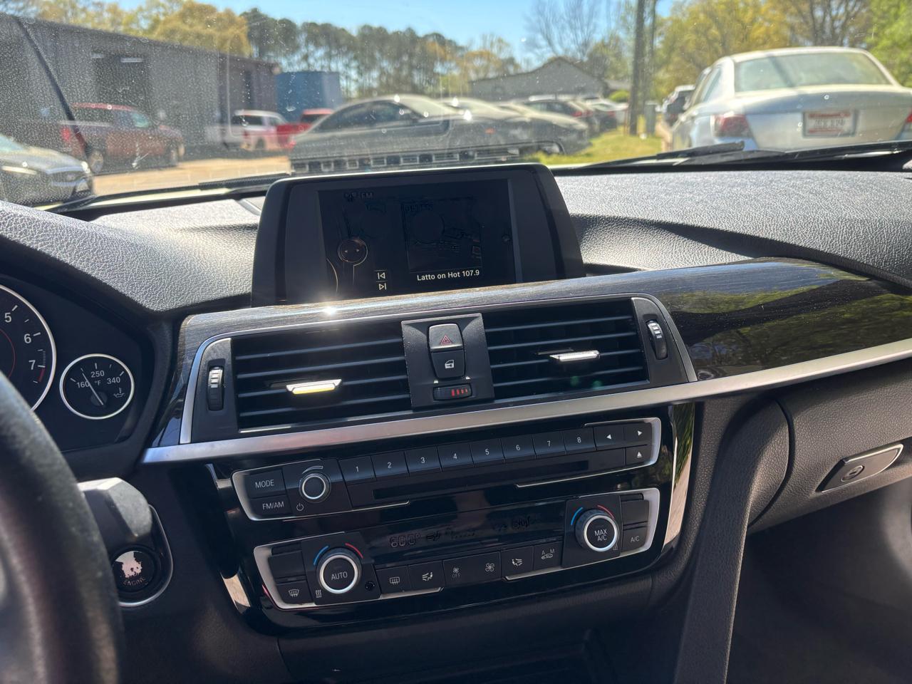 BMW 3-Series 330i SULEV Sedan 2017