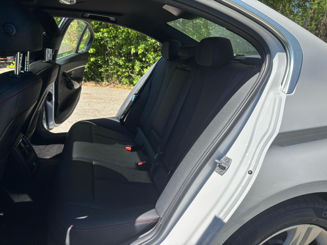 BMW 3-Series 330i SULEV Sedan 2017