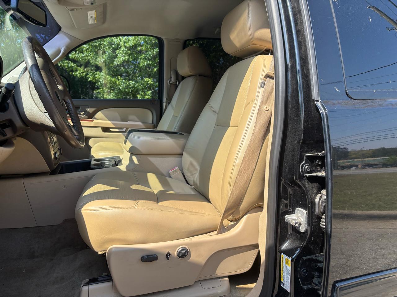 Chevrolet Silverado 1500 LTZ Crew Cab 4WD 2012