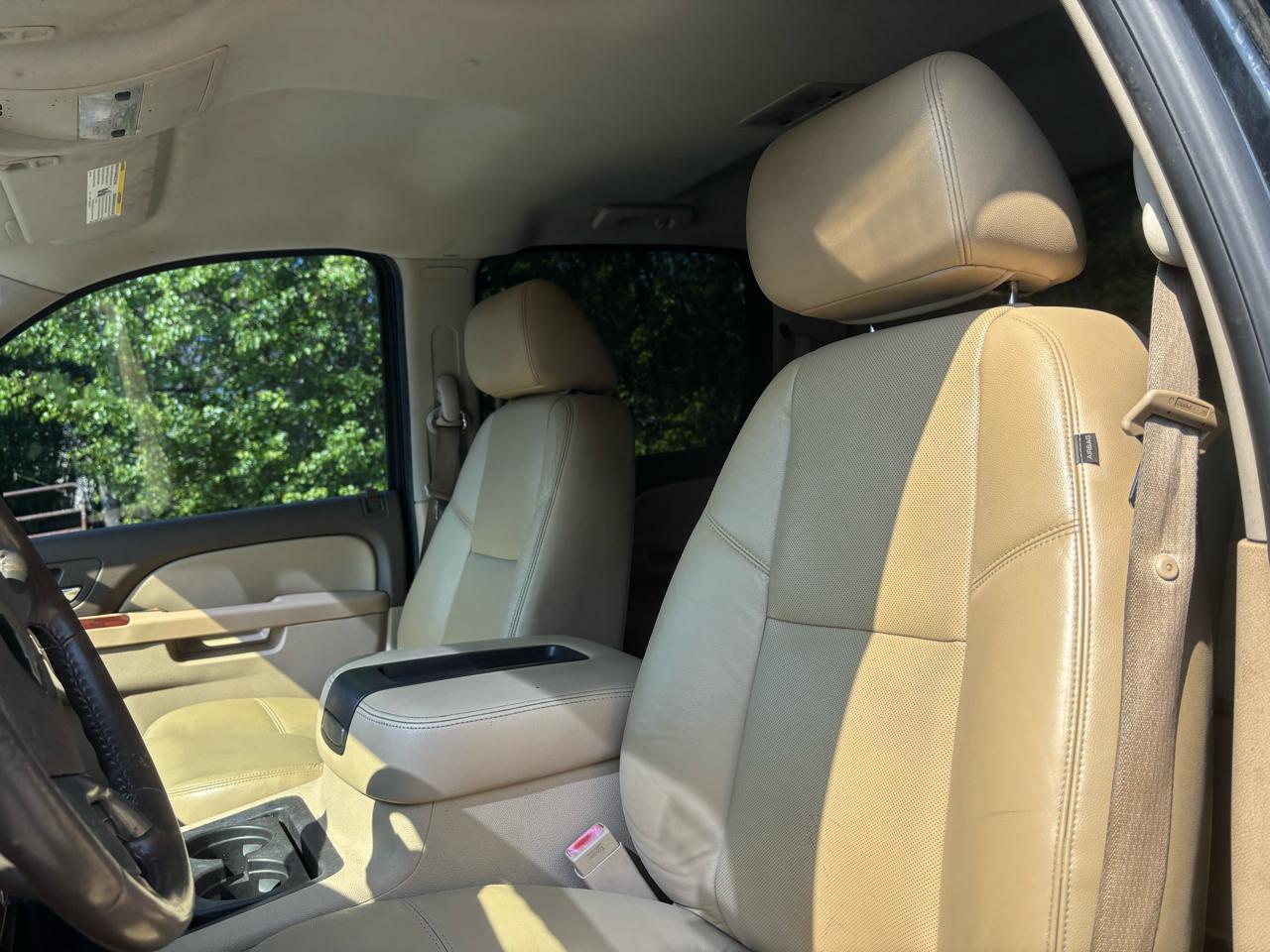 Chevrolet Silverado 1500 LTZ Crew Cab 4WD 2012