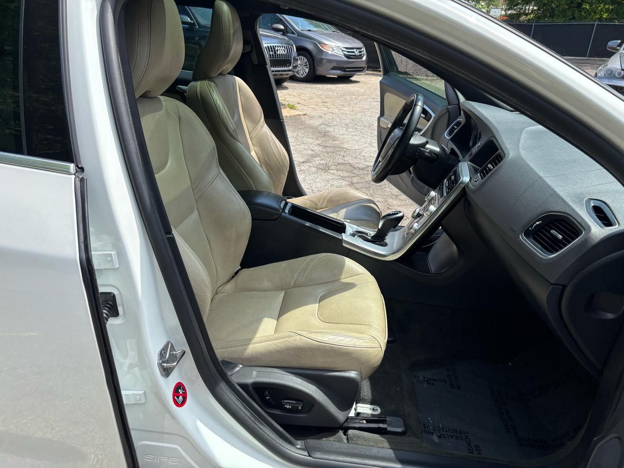 Volvo V60 T5 Premier FWD 2017