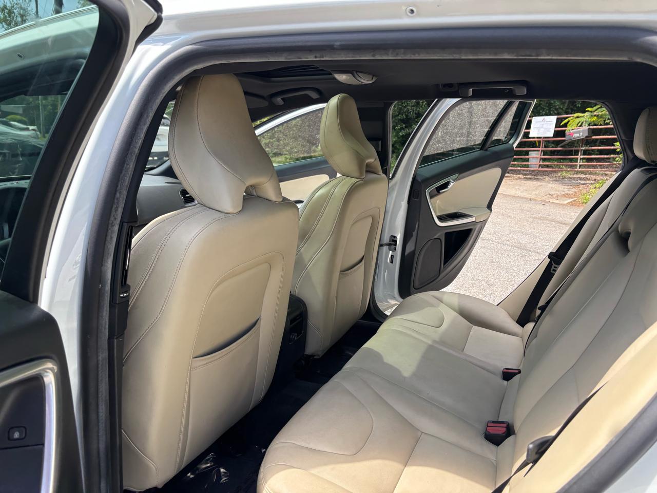 Volvo V60 T5 Premier FWD 2017