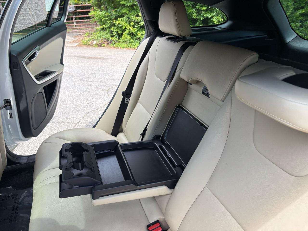 Volvo V60 T5 Premier FWD 2017