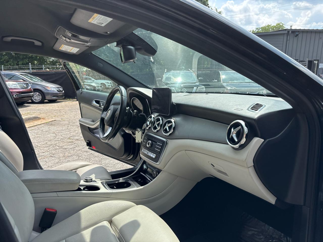 Mercedes-Benz GLA-Class GLA250 2020