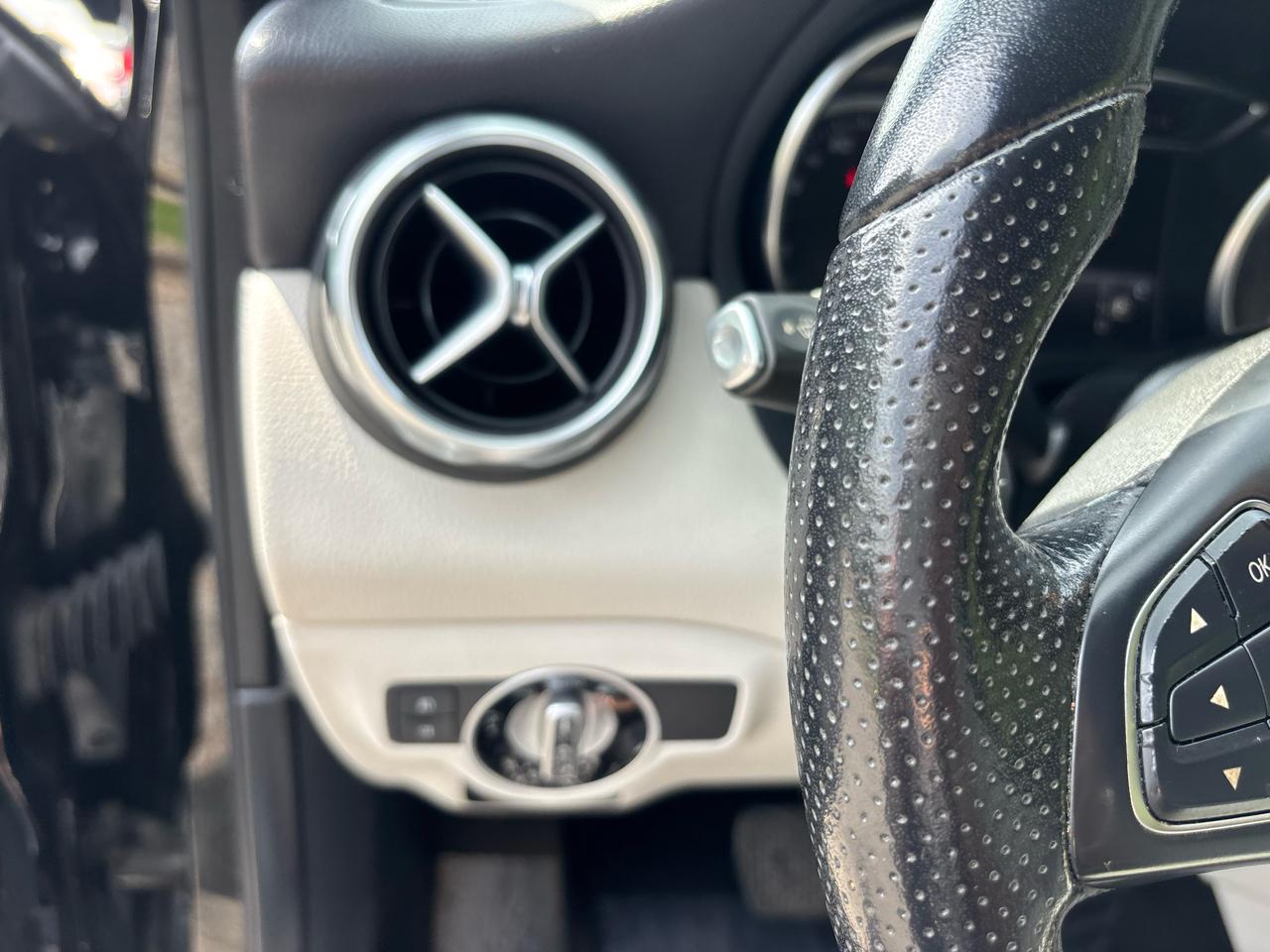 Mercedes-Benz GLA-Class GLA250 2020