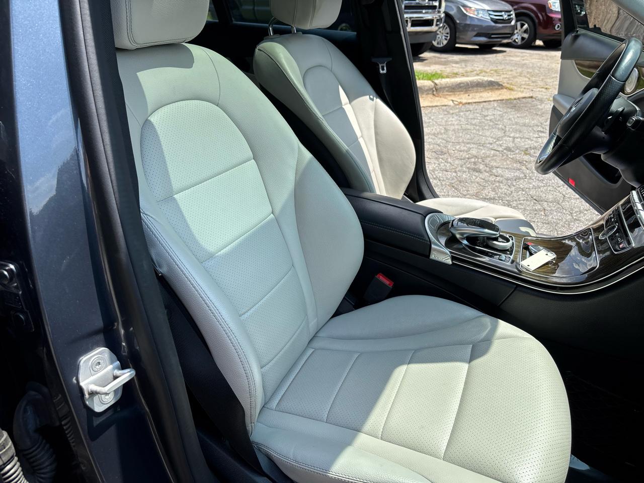 Mercedes-Benz C-Class C300 4MATIC Sedan 2016