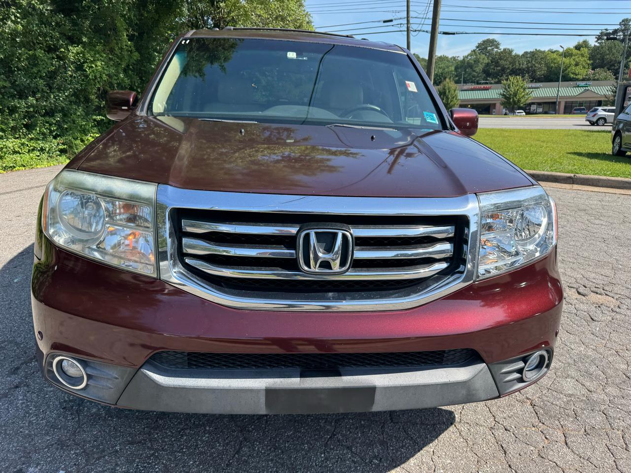 Honda Pilot Touring 4WD 5-Spd AT with DVD 2012