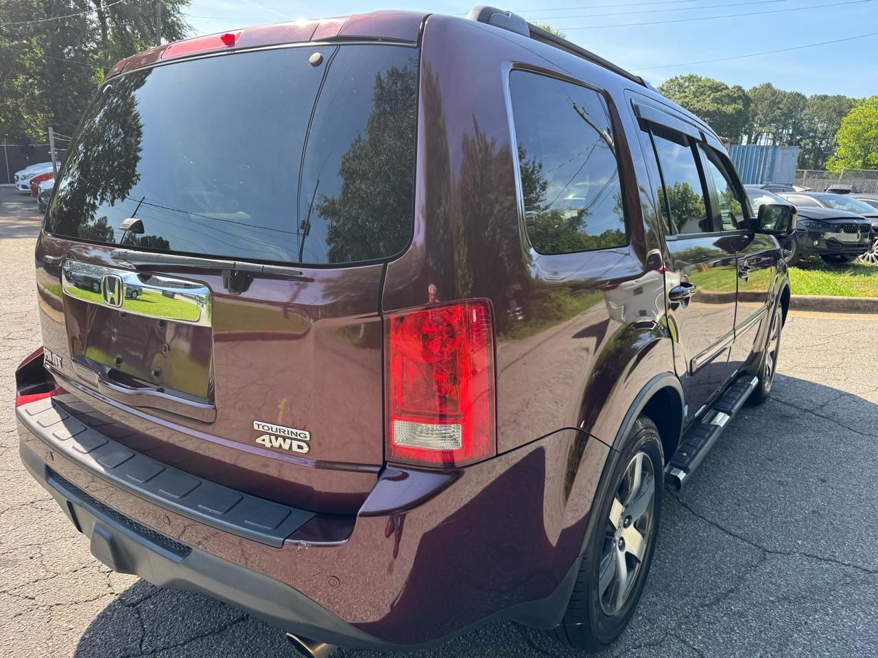 Honda Pilot Touring 4WD 5-Spd AT with DVD 2012