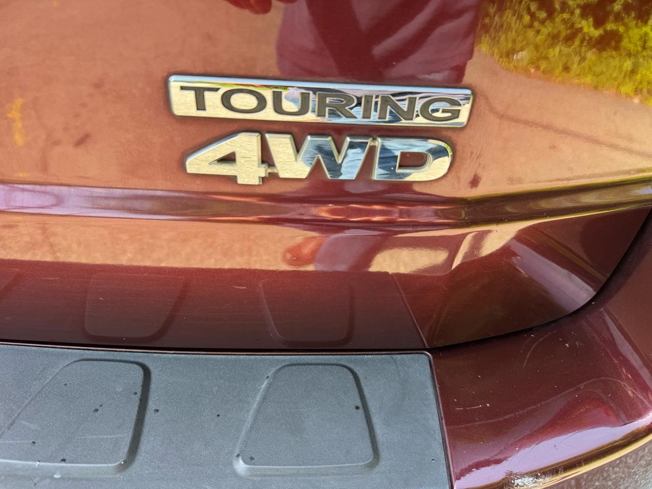 Honda Pilot Touring 4WD 5-Spd AT with DVD 2012