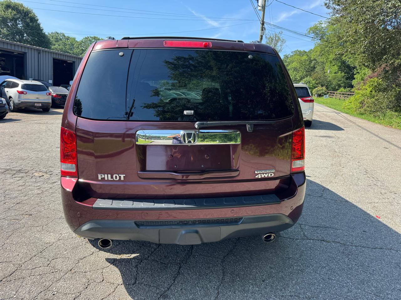 Honda Pilot Touring 4WD 5-Spd AT with DVD 2012