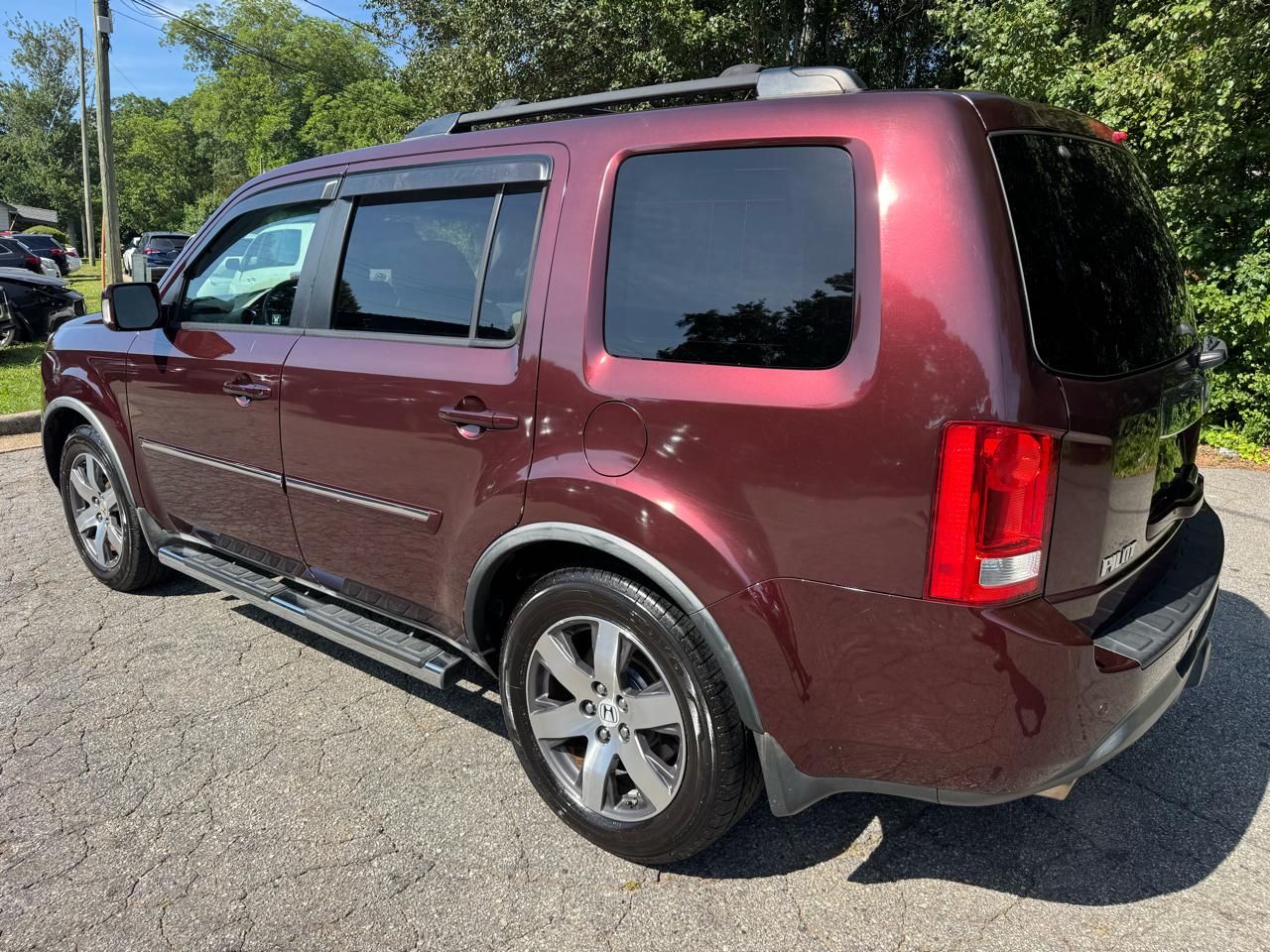 Honda Pilot Touring 4WD 5-Spd AT with DVD 2012